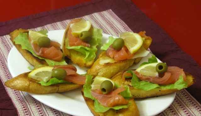 Гренки с сёмгой