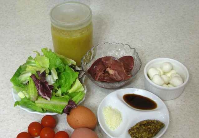 salat s kyrinoy pechenju1